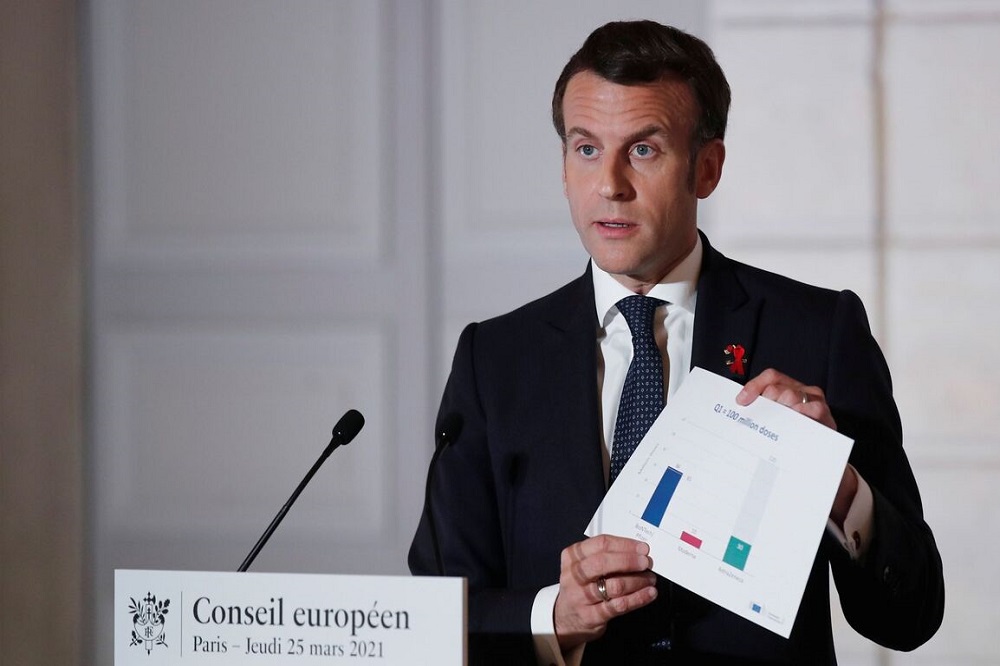 مکرون: تغییر حکومت ایران با نیروی نظامی اشتباه است