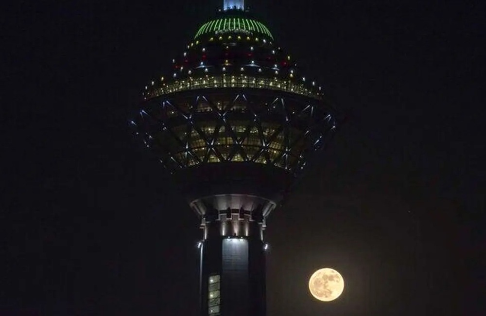 چراغ‌های برج میلاد خاموش می‌شود