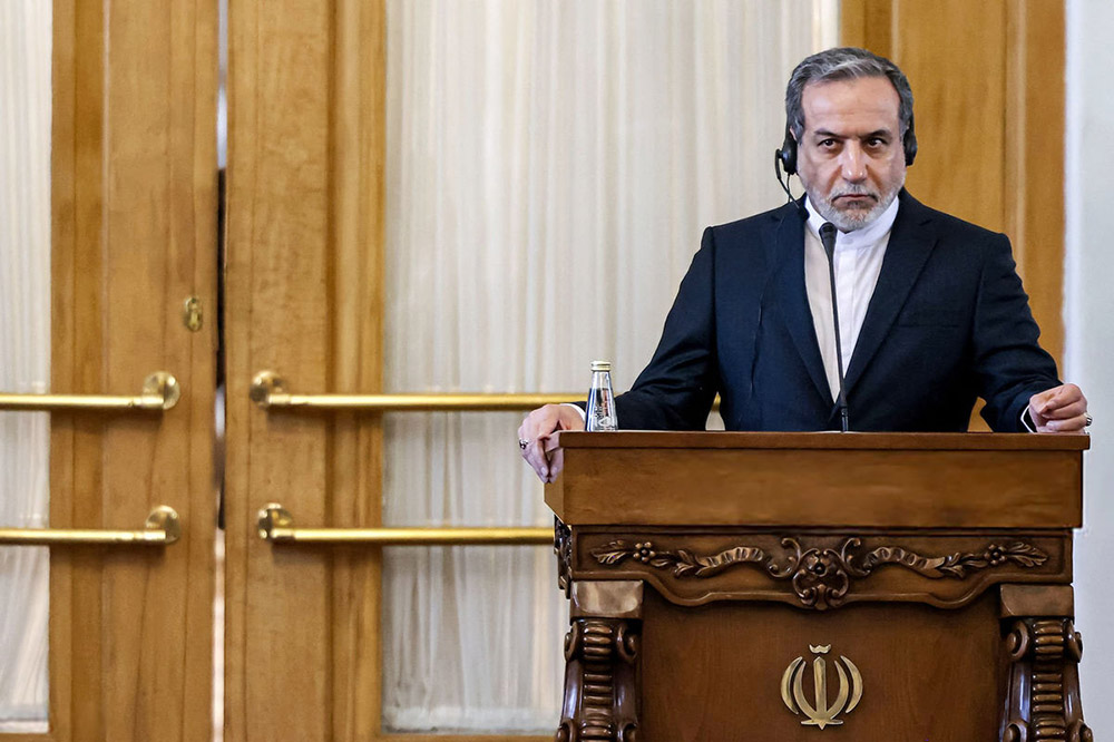 عراقچی: به حقوق ما احترام بگذارید