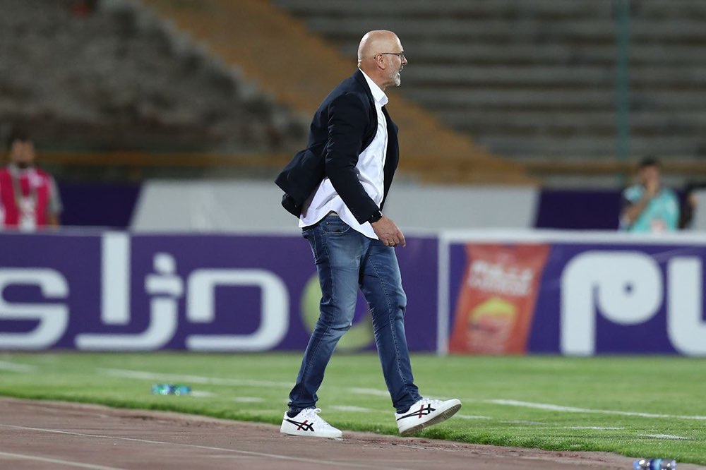 چه کسی بوژوویچ را پیشنهاد داد؟