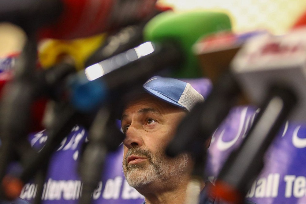 اظهارات سرمربی استقلال هیچ دردی را دوا نکرد