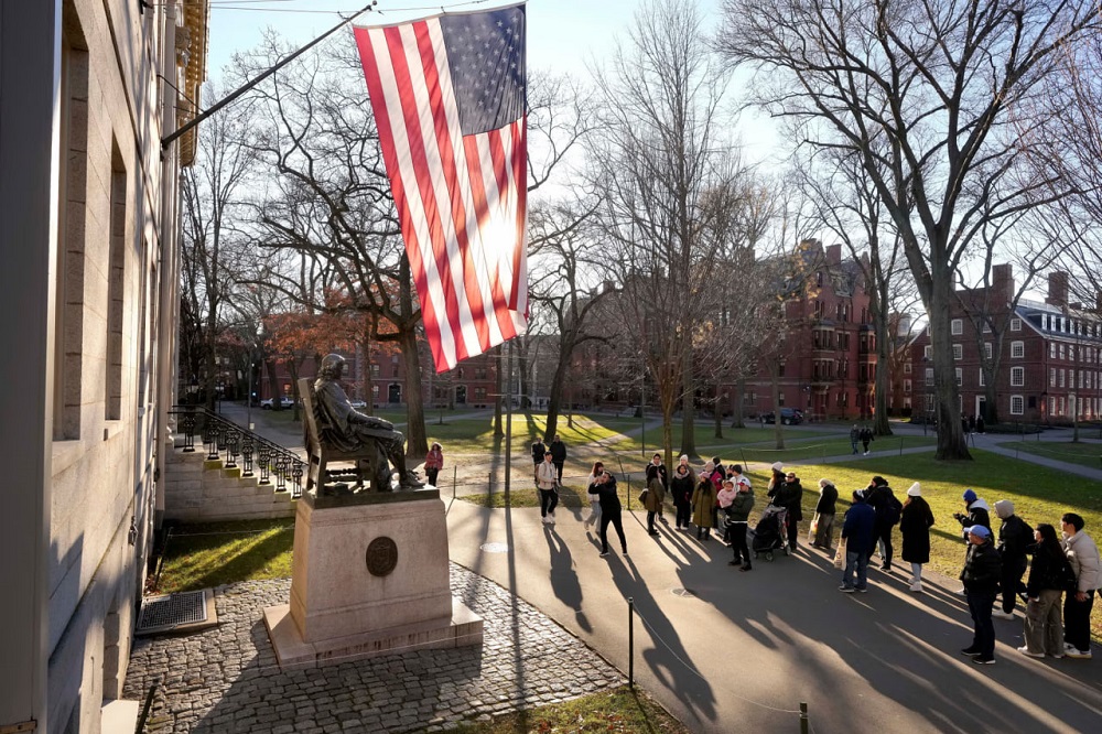 قطع بودجه دانشگاه هاروارد به بهانه یهودی ستیزی