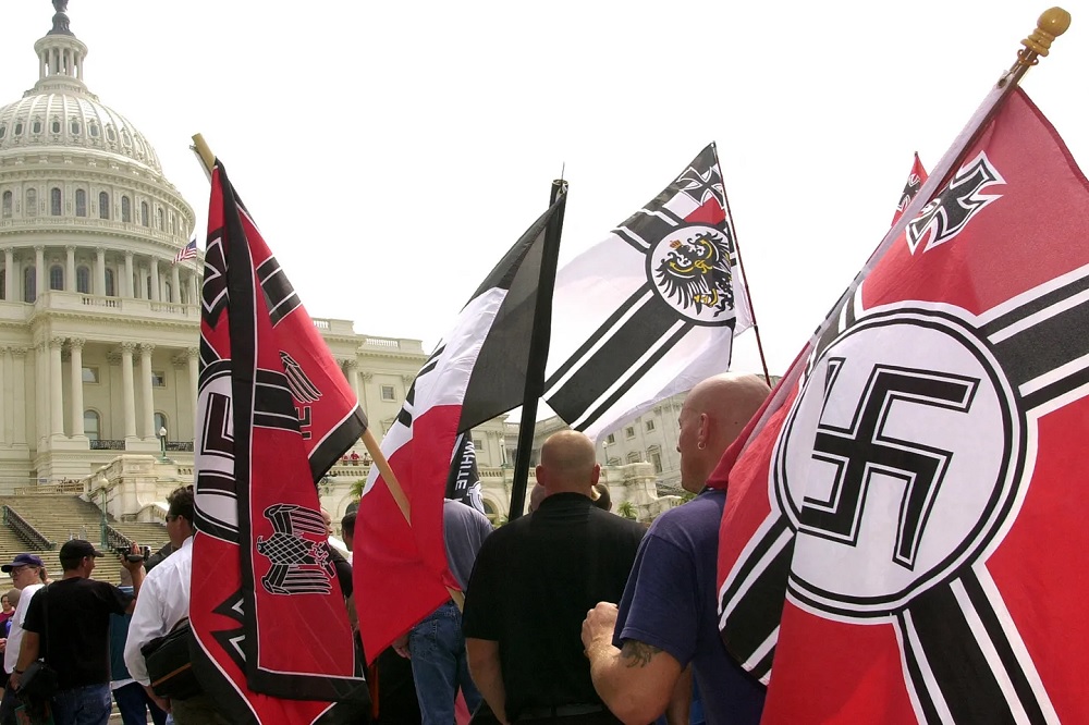 مانور نئونازیستها در آلمان