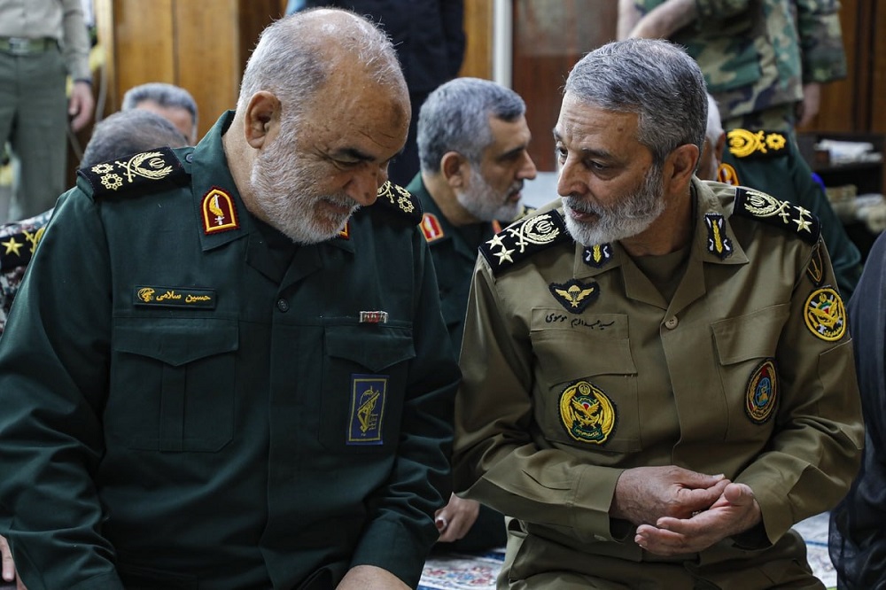 فرماندهان سپاه به دیدار فرماندهان ارتش رفتند