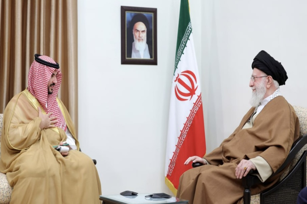 تقدیم پیام پادشاه عربستان به رهبر انقلاب