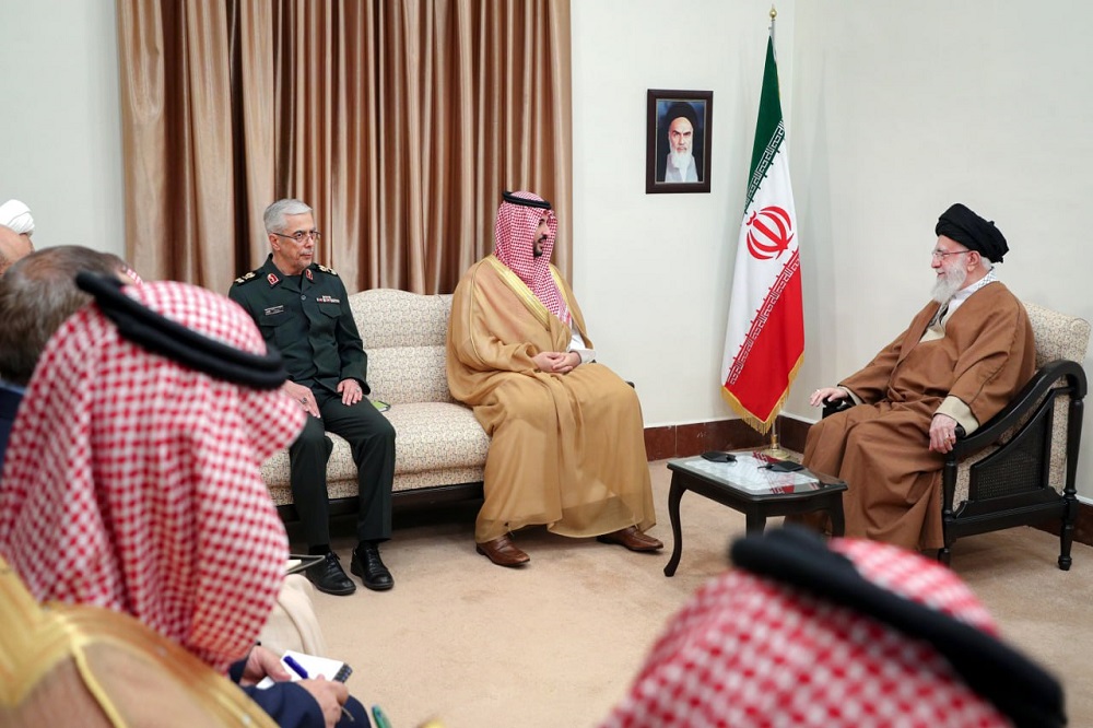 جزئیات تازه از دیدار وزیر دفاع عربستان با رهبر انقلاب
