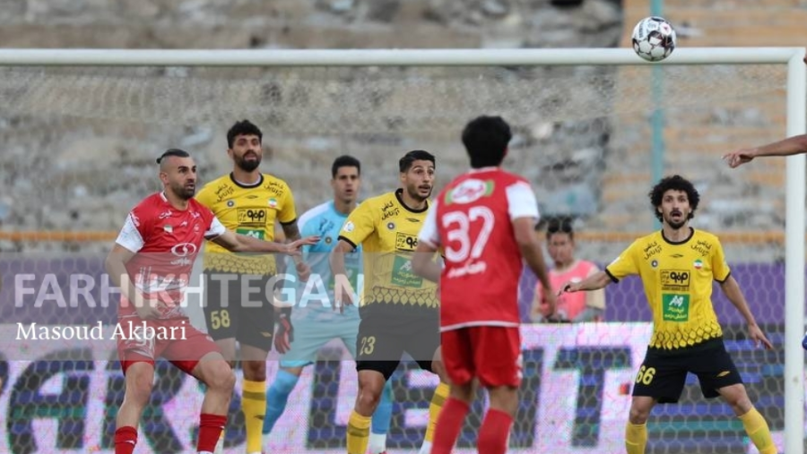 توقف بازی سپاهان- پرسپولیس از لنز «فرهیختگان»