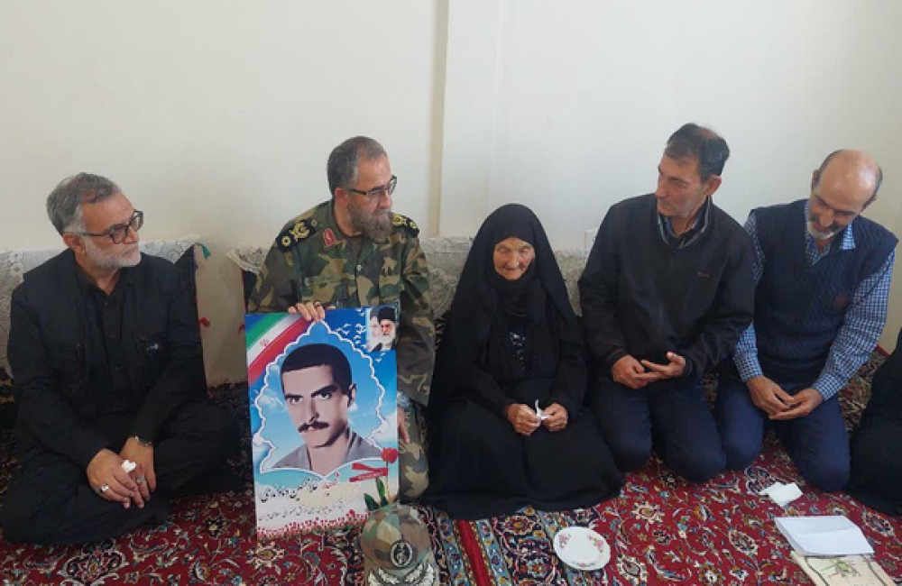 تفحص پیکر شهید «غلامحسین دماوندی» بعد از ۴۲ سال