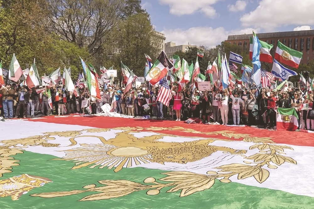 چه خبر از براندازان؟