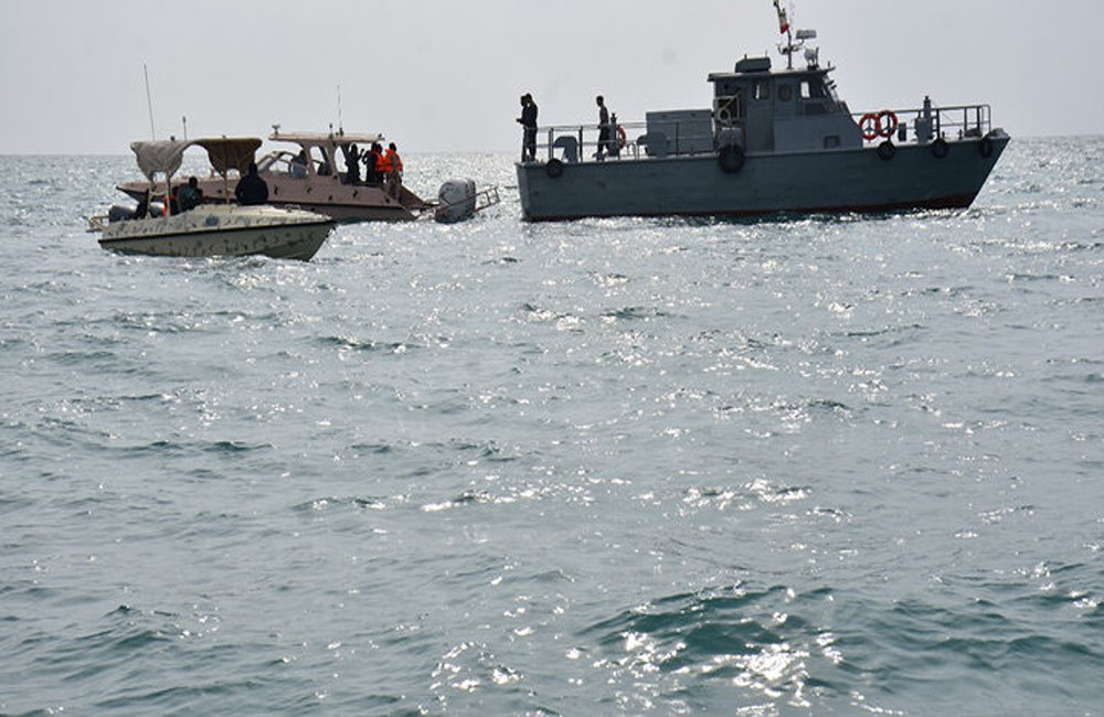 توقیف ۲ شناور حامل ۱.۵ میلیون لیتر سوخت قاچاق