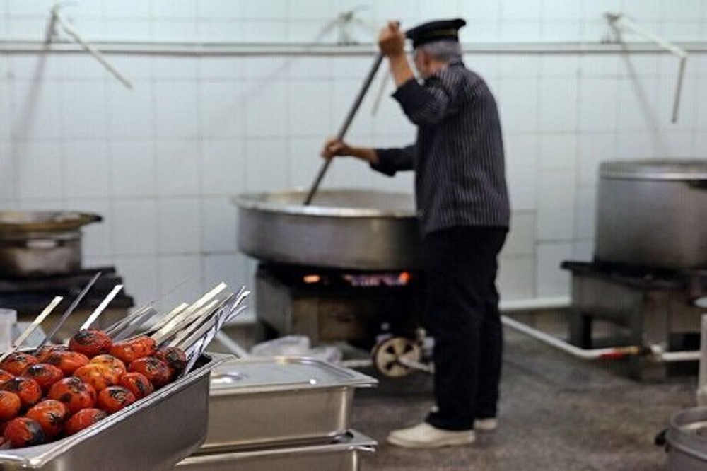 جذب اتباع غیرمجاز در رستورانها و داروخانهها ممنوع!