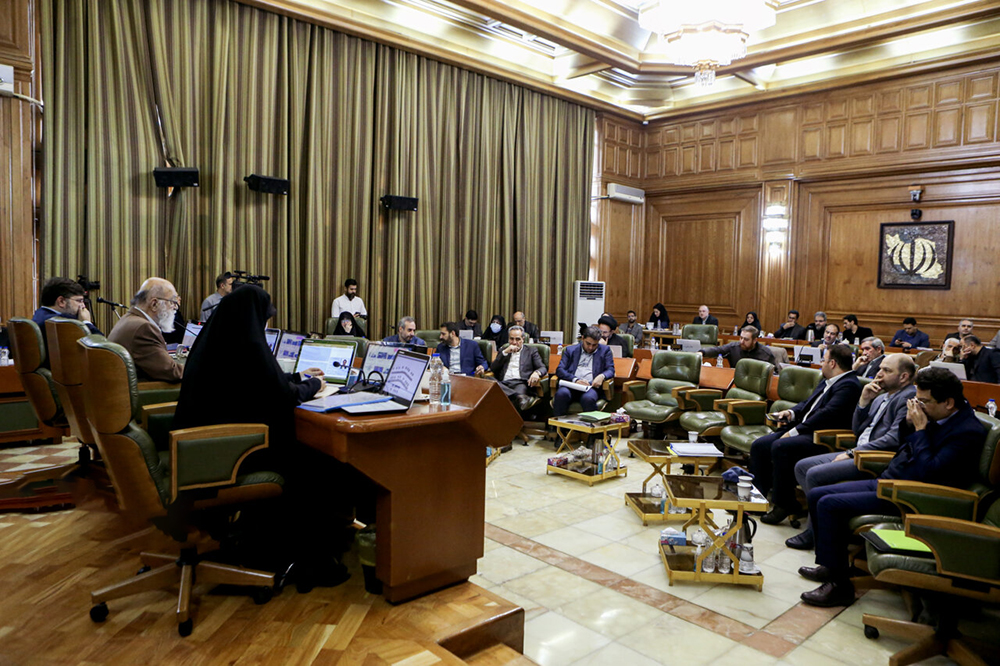 احزاب اینروزها چه میکنند؟