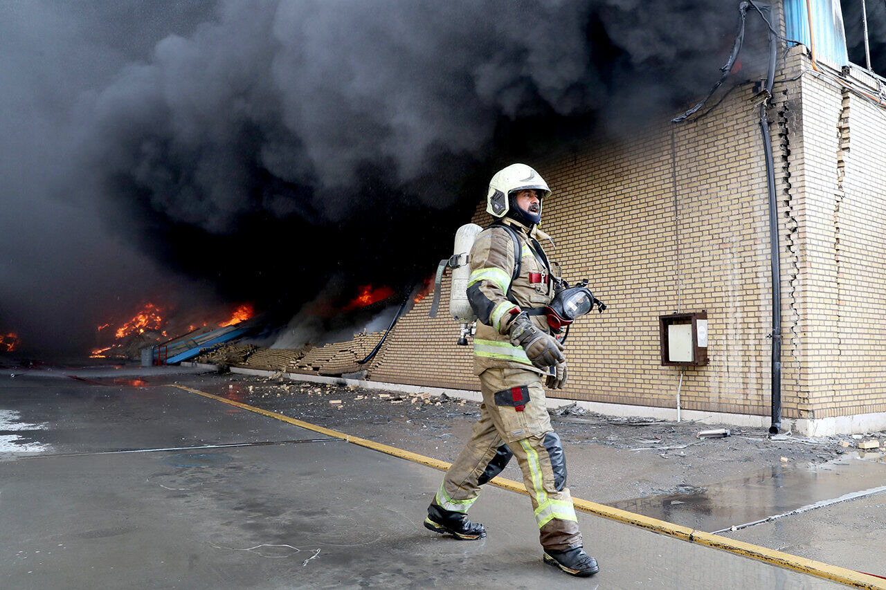 آتش سوزی گسترده در کارخانه موتورسازی مشهد
