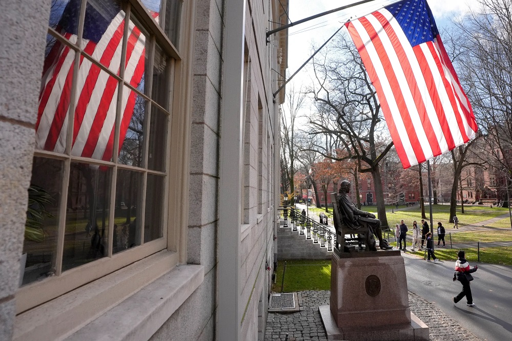 تیشه ترامپ به ریشه علم آمریکا