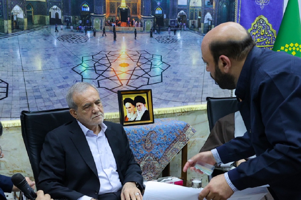 دیدار پزشکیان با مراجع تقلید و علمای قم