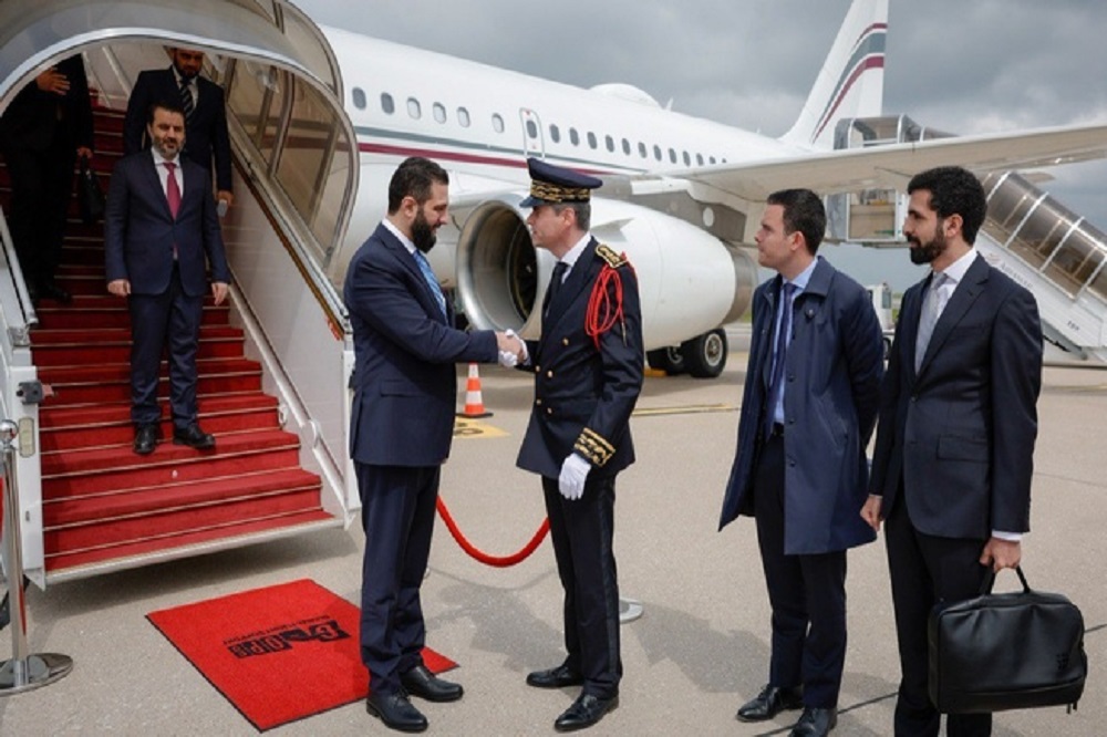 جولانی وارد پاریس شد