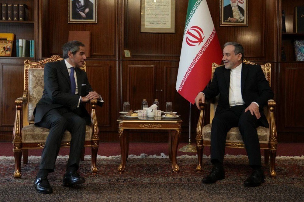 عراقچی و مدیر کل آژانس انرژی اتمی گفتوگو کردند