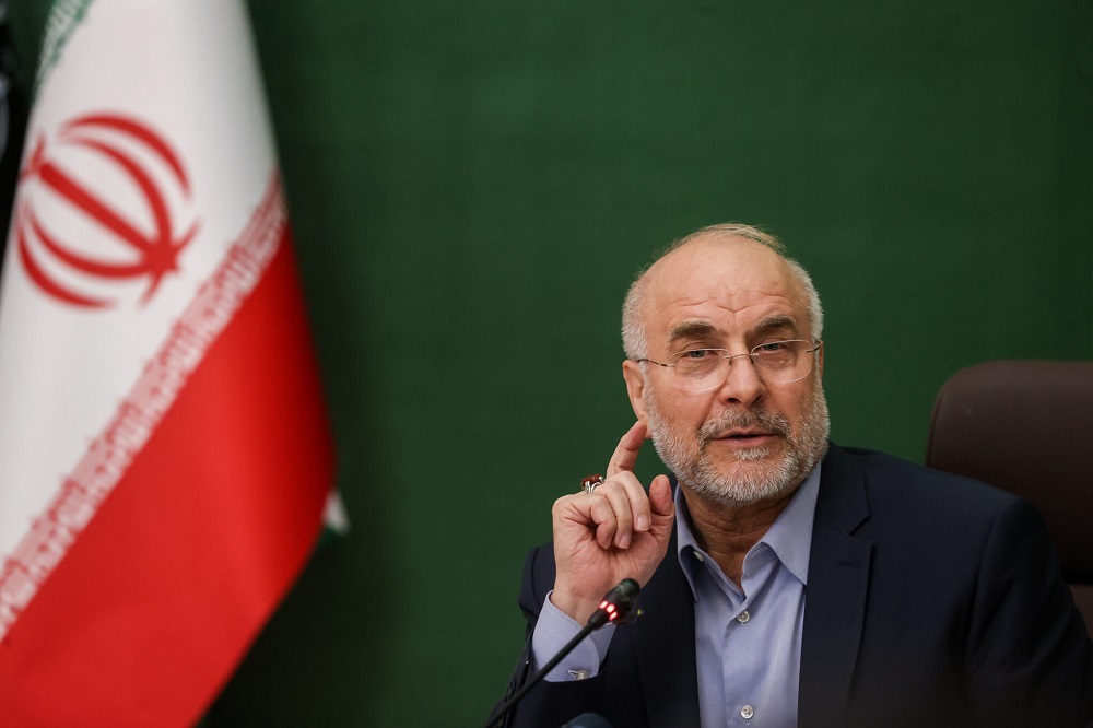 واکنش قالیباف به انحلال بانک آینده