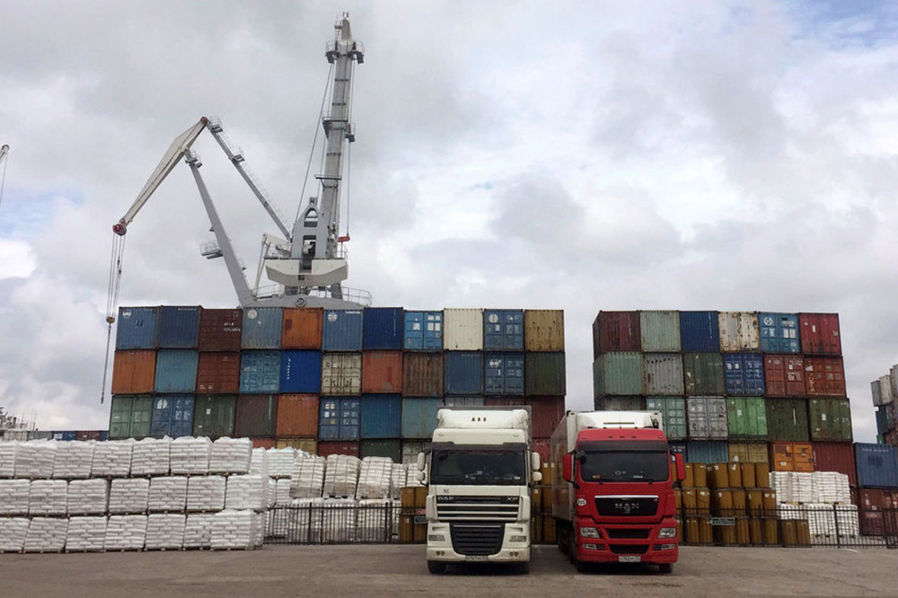 ریختوپاش ۴.۵ میلیارد دلاری برای بیل، کلنگ و صابون!