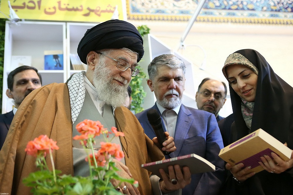 صالحی: منتظر حضور رهبر انقلاب در نمایشگاه کتاب هستیم
