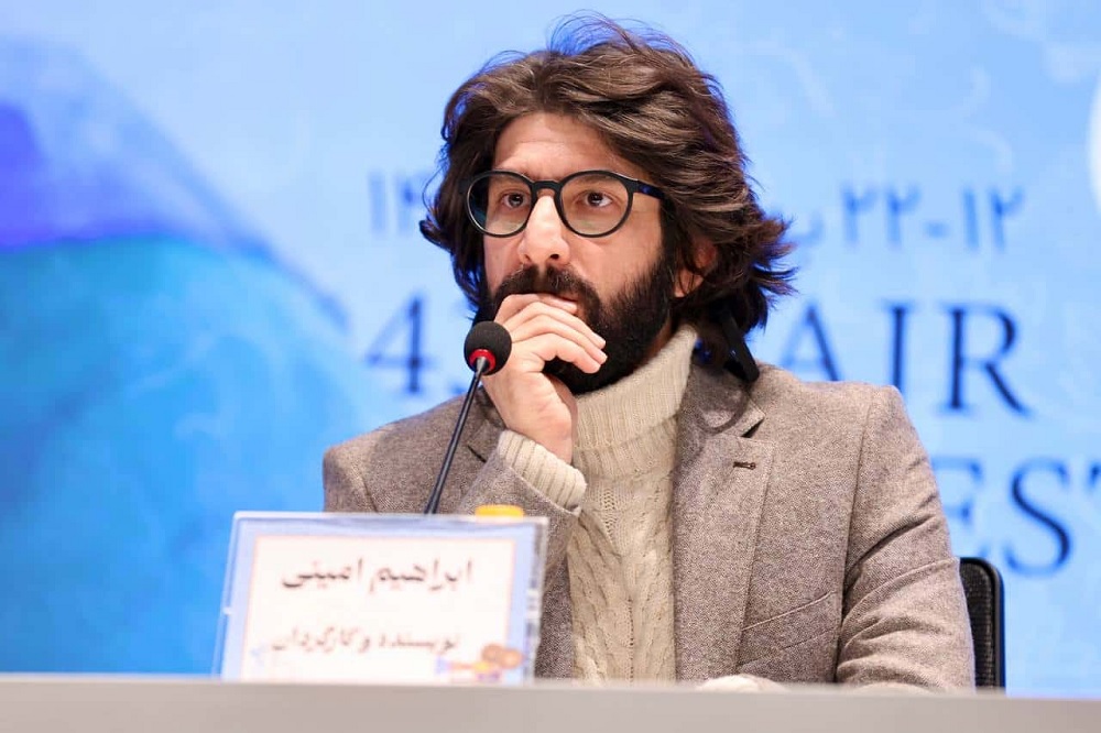 با ادبیات کودک و نوجوان شروع کردم