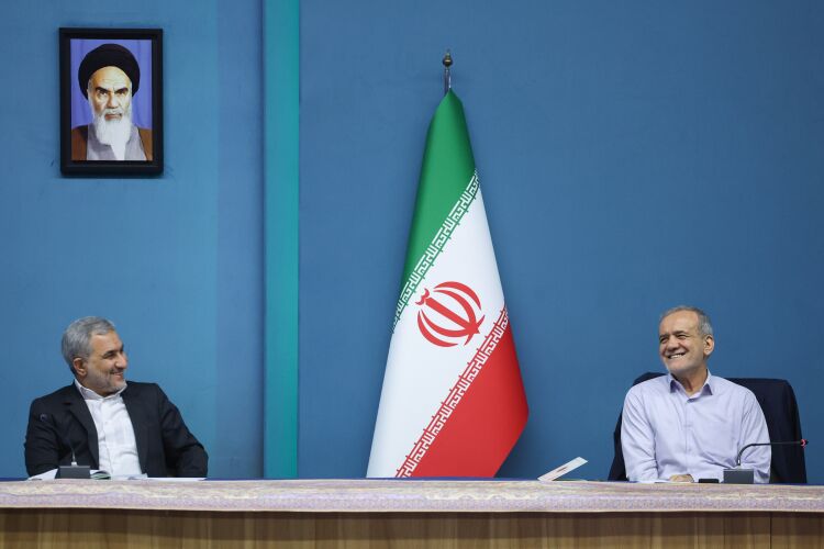 پزشکیان: مذاکرات با هماهنگی کامل رهبر انقلاب صورت میگیرد
