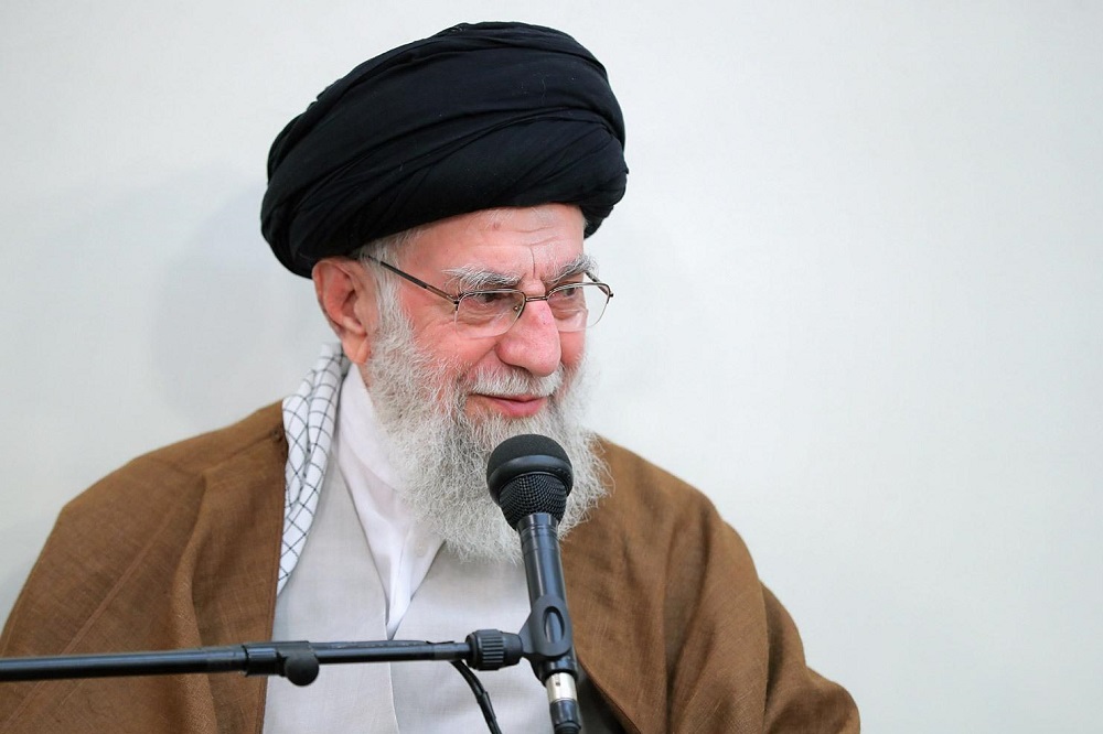 ایستادگی برابر ظالمان علّت دشمنی با ماست