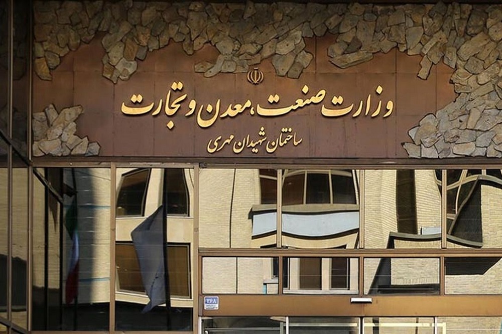 اعتراض وزیر صمت به قطع کامل برق صنایع بزرگ در ۱۵ روز آینده