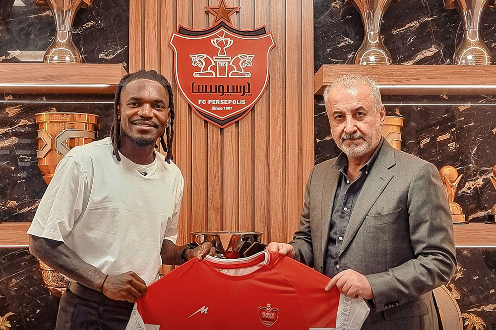 زورنمایی درویش در پرسپولیس