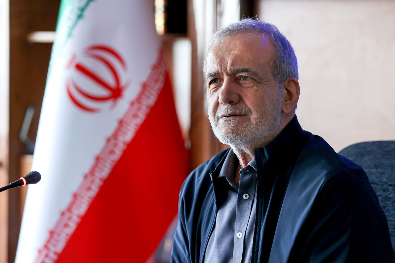 پزشکیان: مردم با هر سلیقهای پای کار کشورند