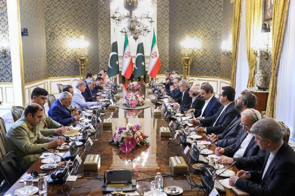 تأکید پزشکیان بر امنیت مرزهای مشترک ایران و پاکستان