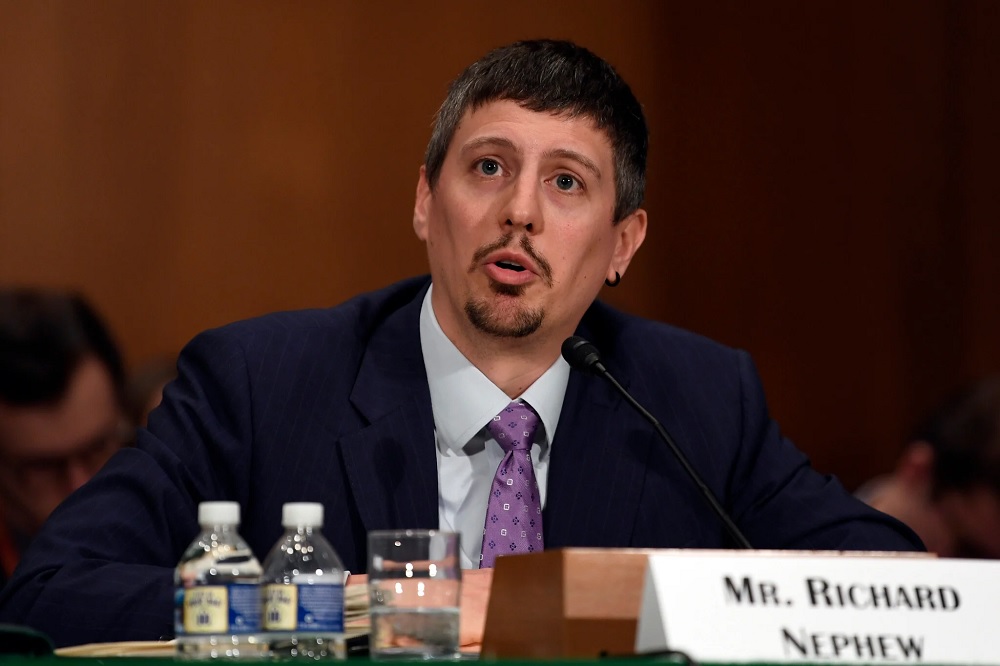 تناقض مهم در پیشنهاد معمار تحریم‌های ایران به ترامپ