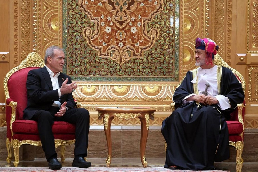 سفر پزشکیان به عمان چه فرصت‌هایی دارد؟