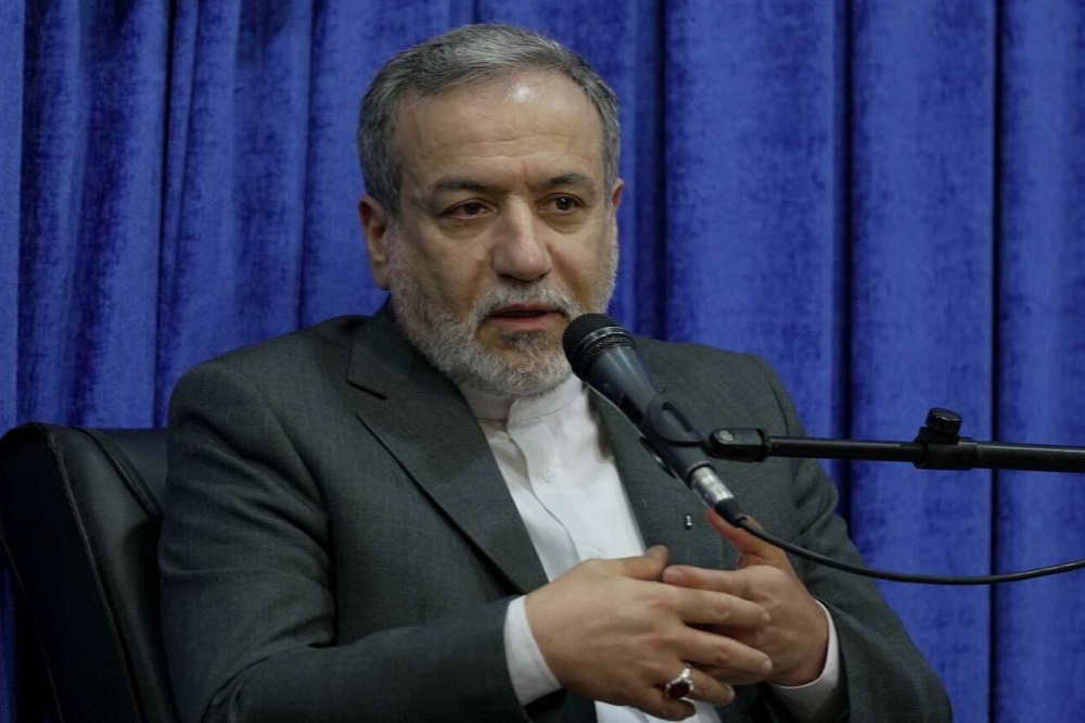 عراقچی: مردم ایران زیر بار توقف غنیسازی نمیروند