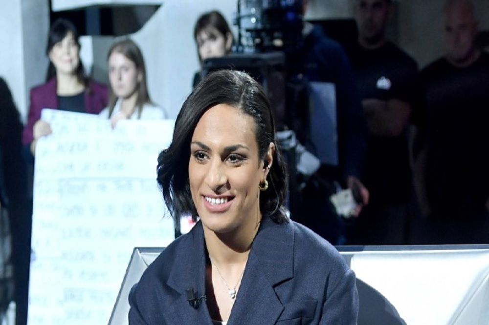 رسمی؛ بوکسور الجزایری مرد از آب درآمد!