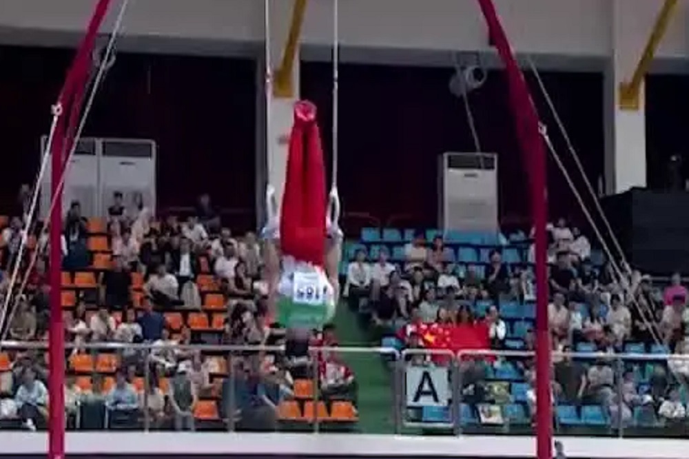 نام «خلیج فارس» بر روی پیراهن ژیمناست مدال‌آور ایران