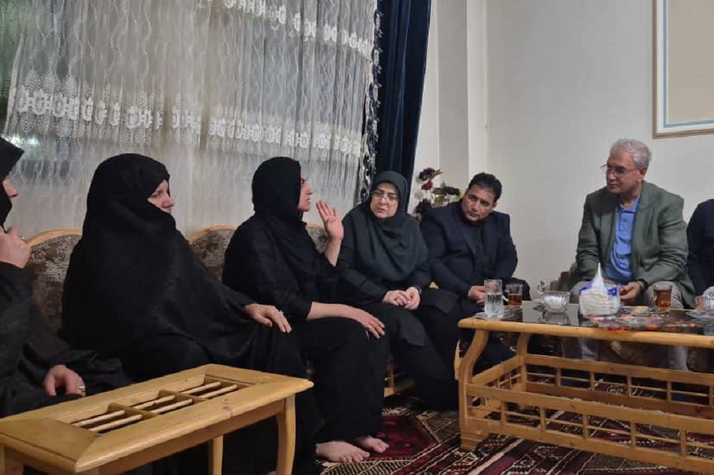 دیدار نمایندگان دولت با خانواده الهه حسیننژاد