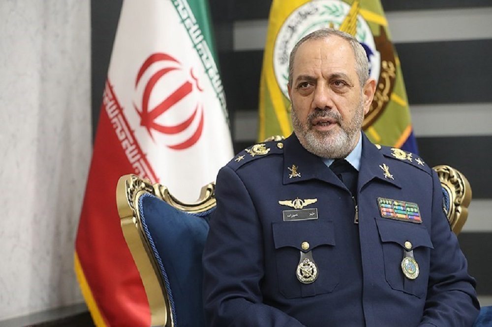 وزیر دفاع: موشکی با سر جنگی ۲ تُنی آزمایش کردیم