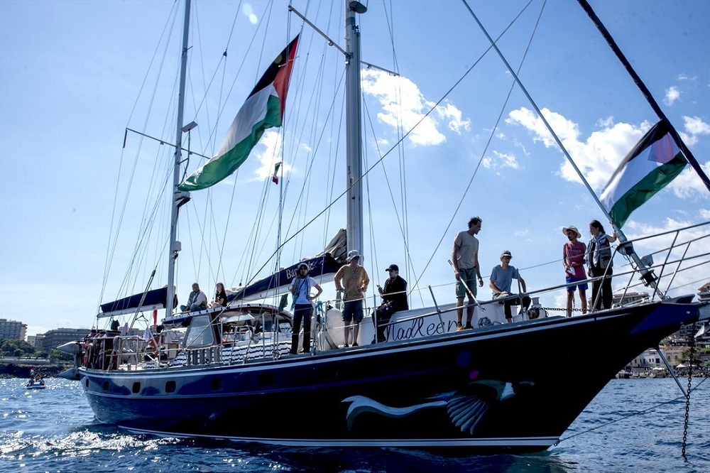 دهها کشتی دیگر به سمت نوار غزه حرکت میکنند