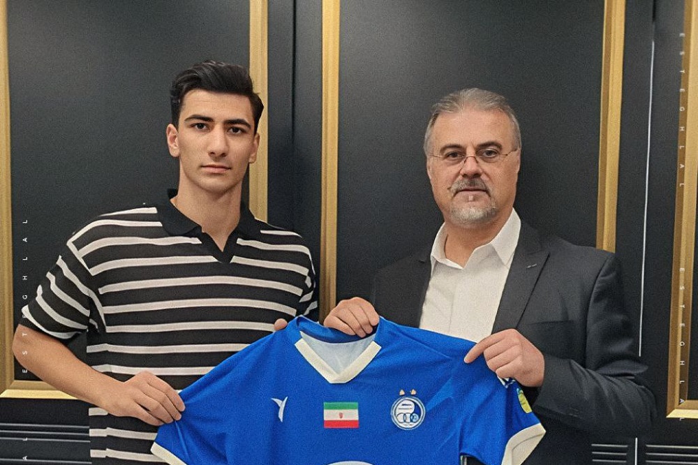 رزاقینیا استقلالی شد