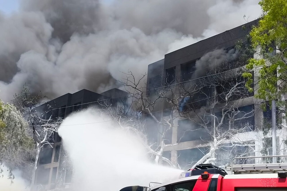 سقوط هواپیمای مسافربری با بیش از ۲۵۰ سرنشین در هند