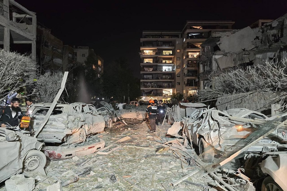 مجروح شدن ۵۰ صهیونیستی در حمله موشکی ایران