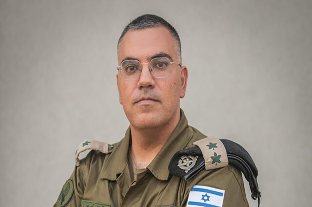 دست لرزان سخنگوی عربی ارتش اسرائیل