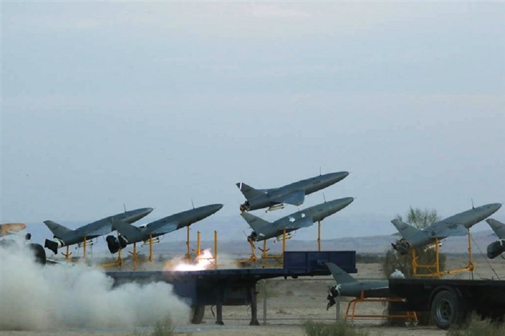 پرتاب دهها فروند پهپاد آرش ۱ و ۲ ارتش به رژیمصهیونیستی