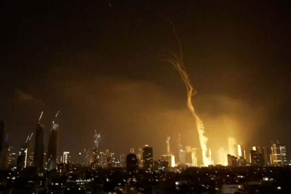 اصابت موشک‌های ایرانی به تأسیسات برق رژیم