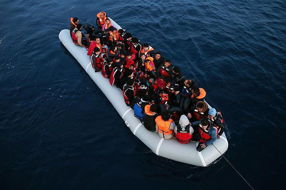 اسرائیلیها با قایق تفریحی به قبرس فرار میکنند