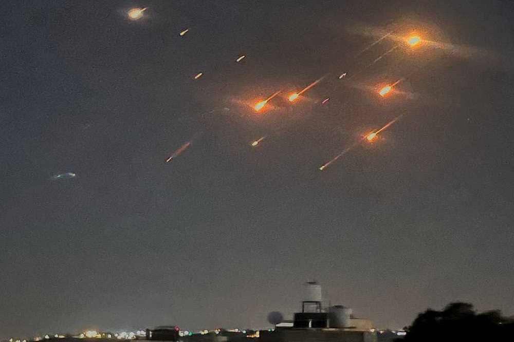 رژیم صهیونیستی: ایران از موشکی با چند سر جنگی استفاده کرده است