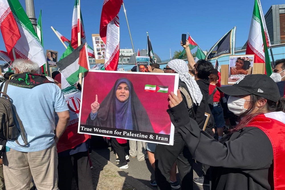 تجمع اعتراضی در برلین علیه تجاوز اسرائیل به ایران