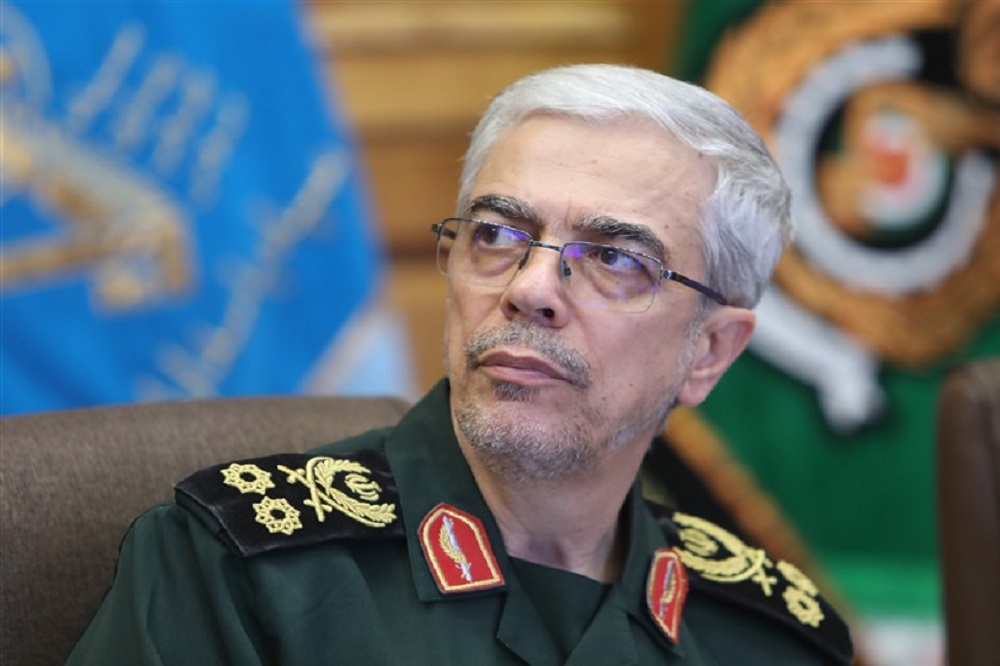 شهید باقری؛ مردی که شرافت و کرامت از سر و رویش میبارد