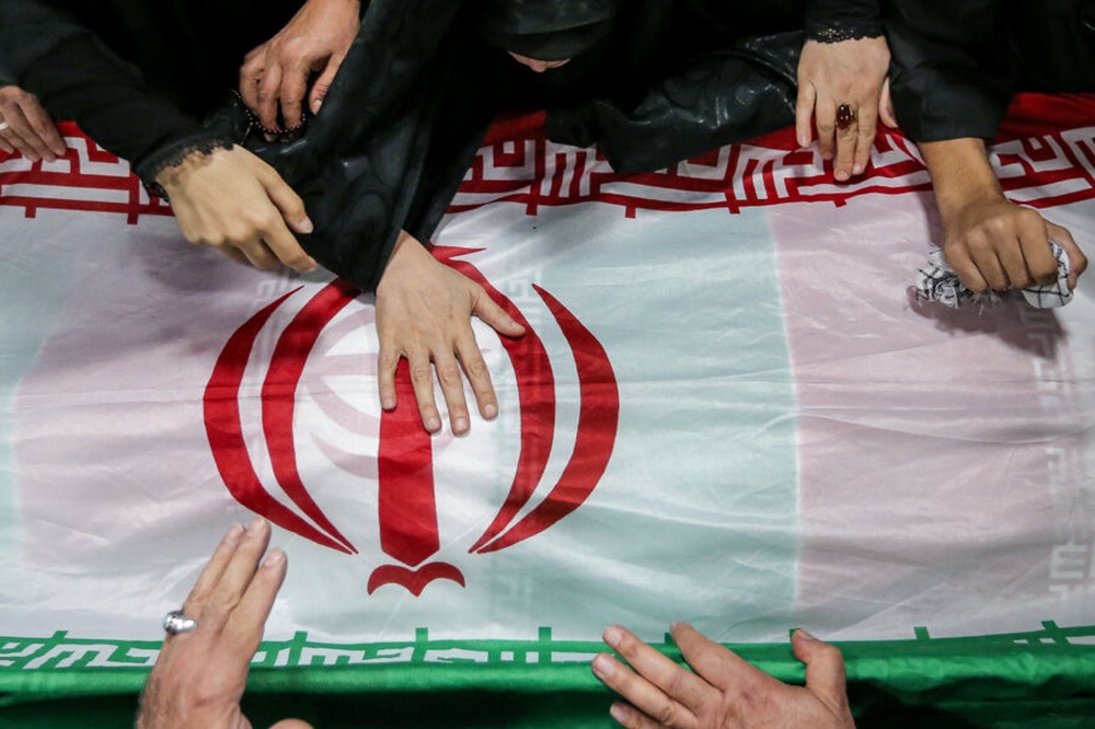 تشییع پیکر شهدای برجسته علمی و نظامی در امامزاده صالح تهران